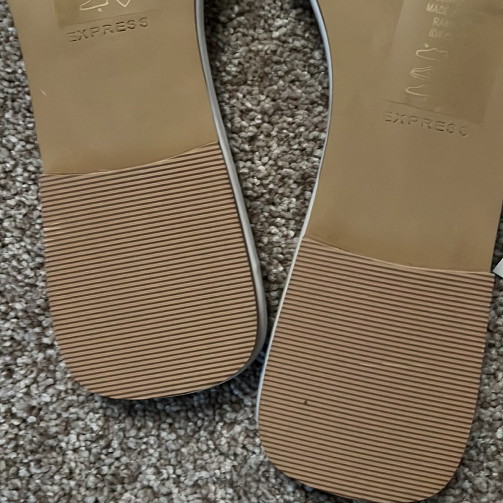 Express Sandals - Picture 7 of 8